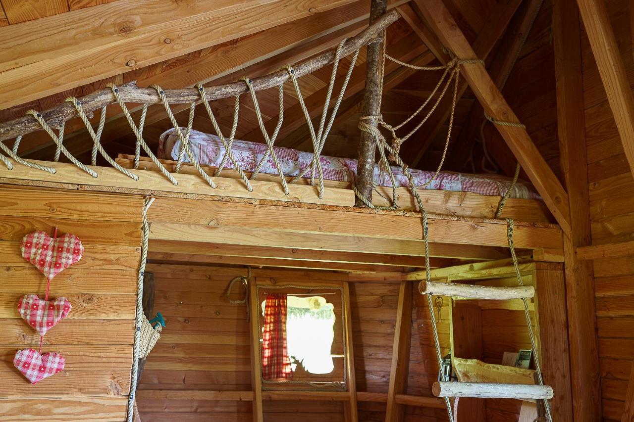 Cabane Perchee Dans Les Arbres Saint-Hilaire-en-Morvan Kültér fotó