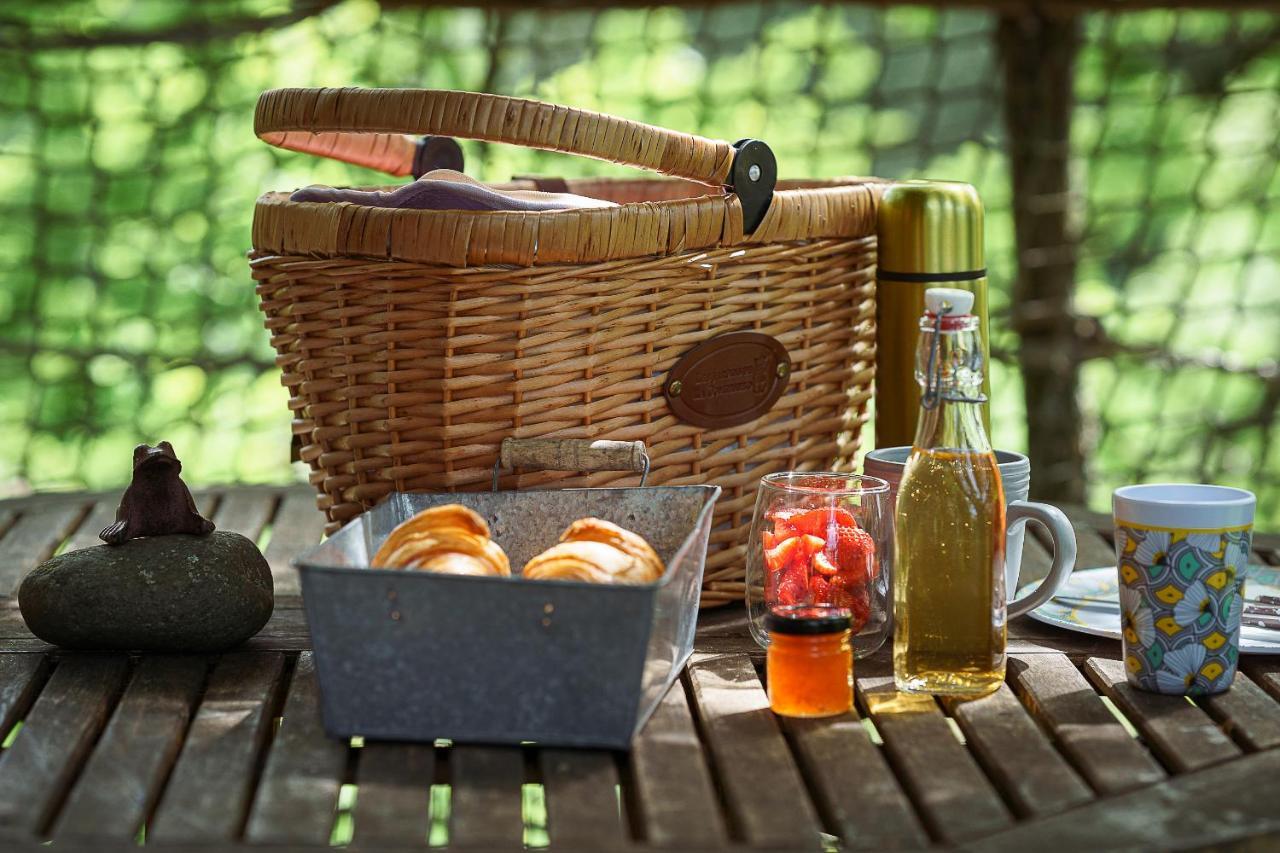 Cabane Perchee Dans Les Arbres Saint-Hilaire-en-Morvan Kültér fotó